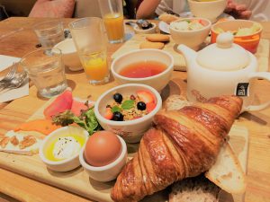 日曜日のメモ#3-初台のベルギー。ブーランジェリー❝Le Pain Quotidien❞